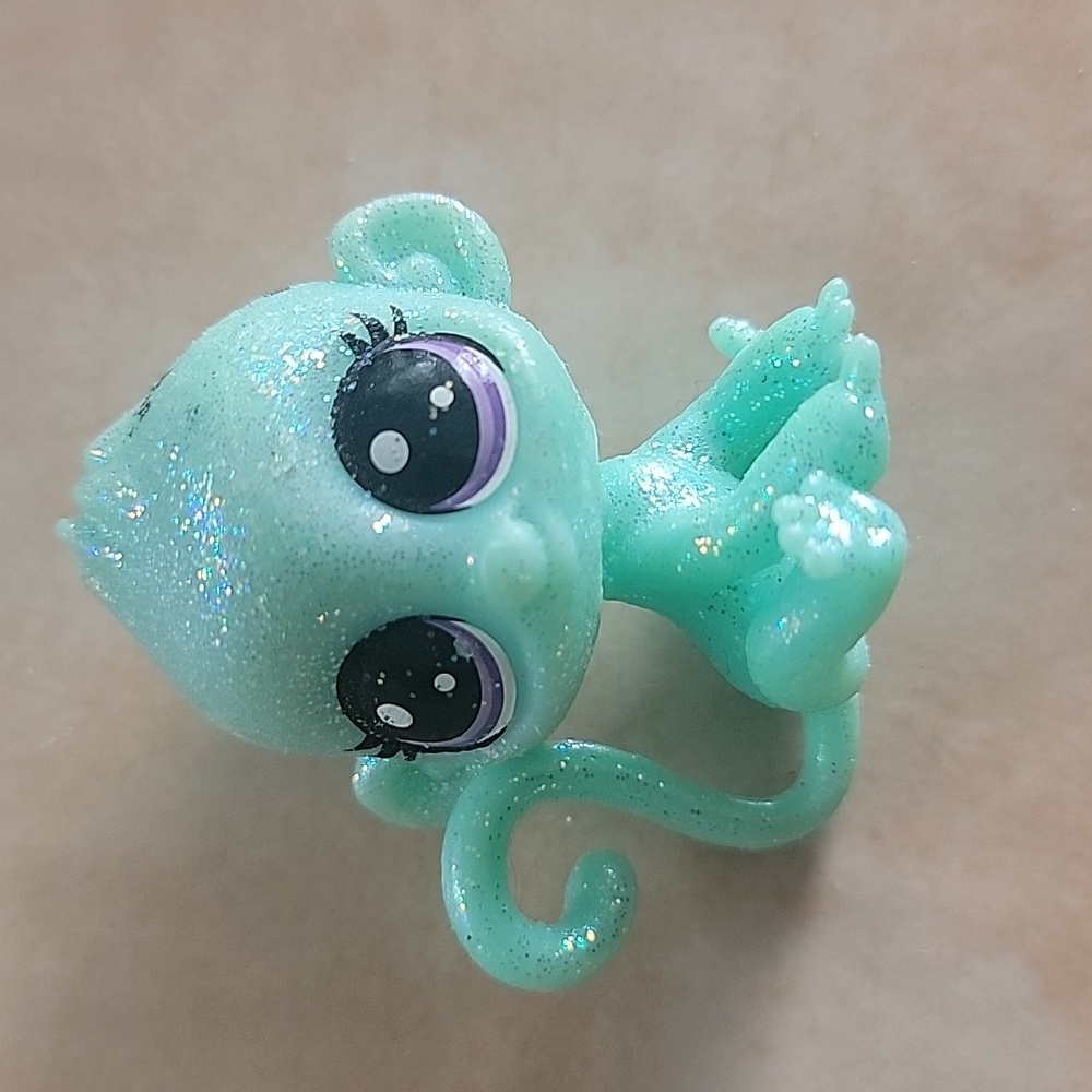 Shimmer monkeyton